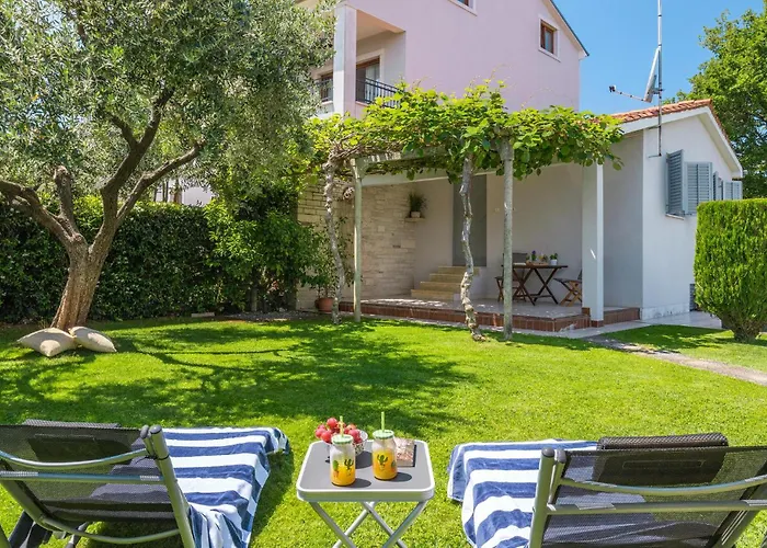 1 Bedroom Awesome Home In Rovinj