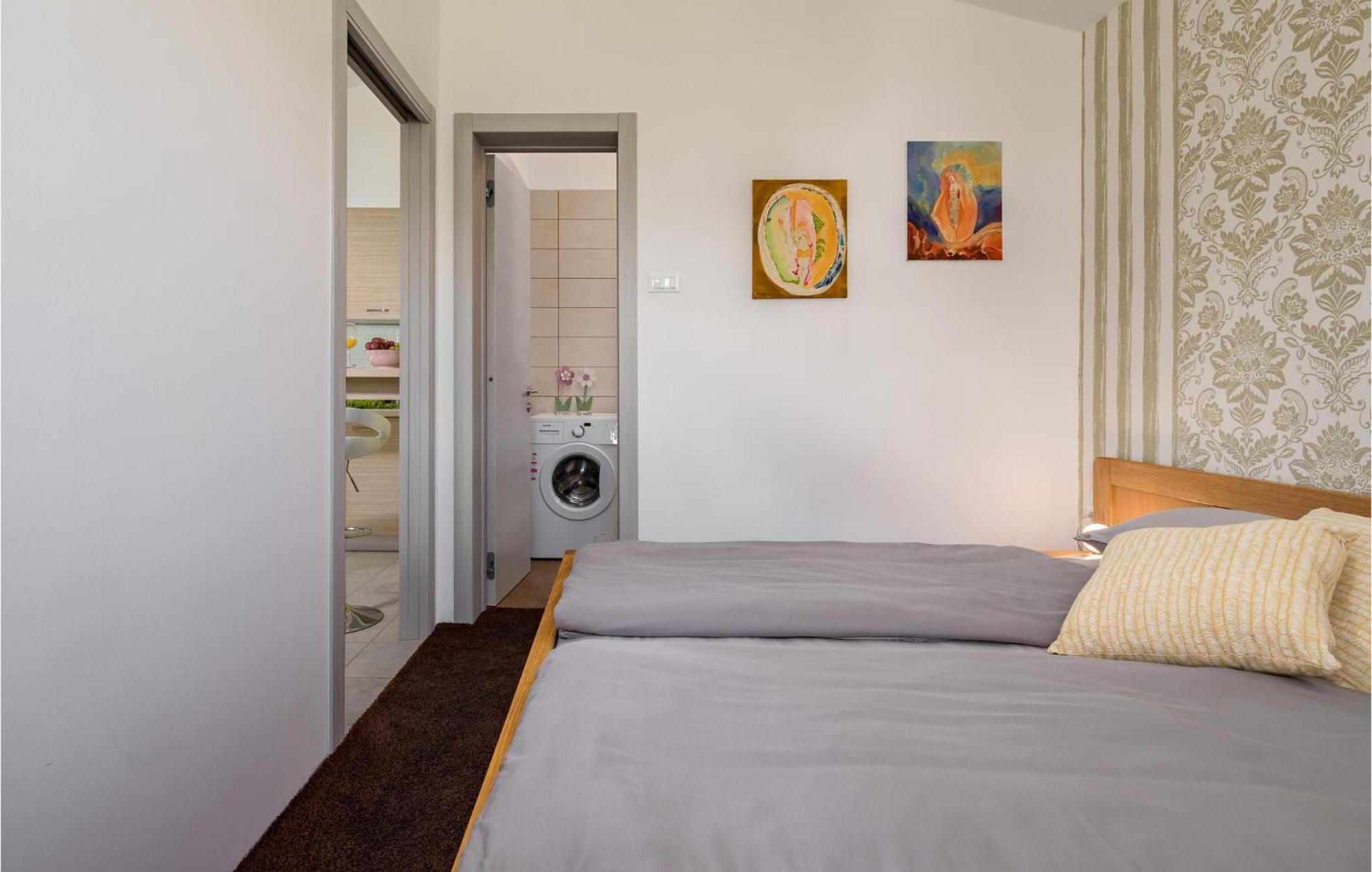 1 Bedroom Awesome In * Rovinj