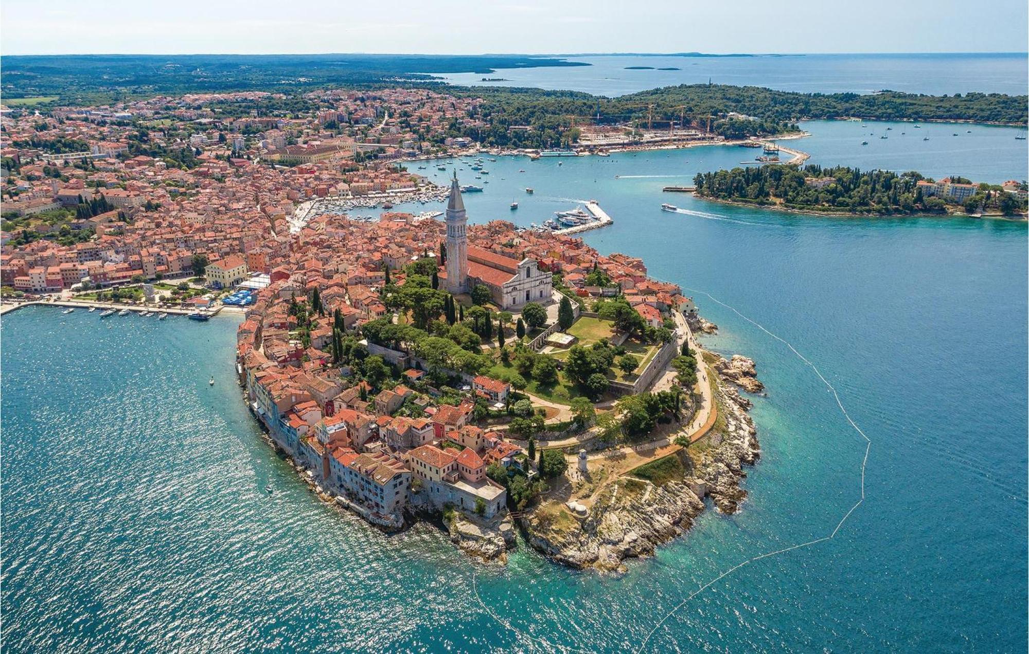 1 Bedroom Awesome In Ferienhaus Rovinj